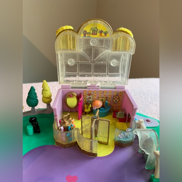 Vintage Blue Bird 1996 Polly Pocket Magical Movin’ Pollyville Boutique - Picture 8 of 14